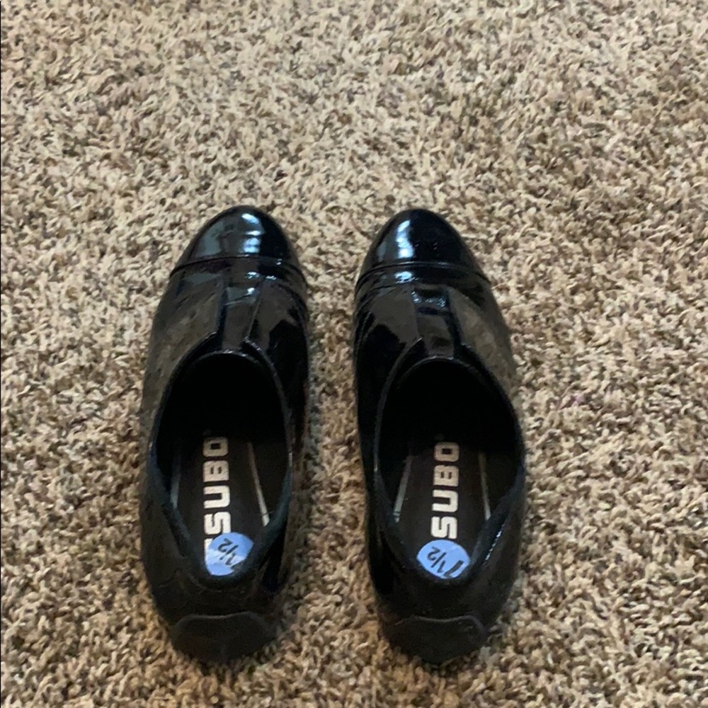 Shoes - Picture 2 of 3
